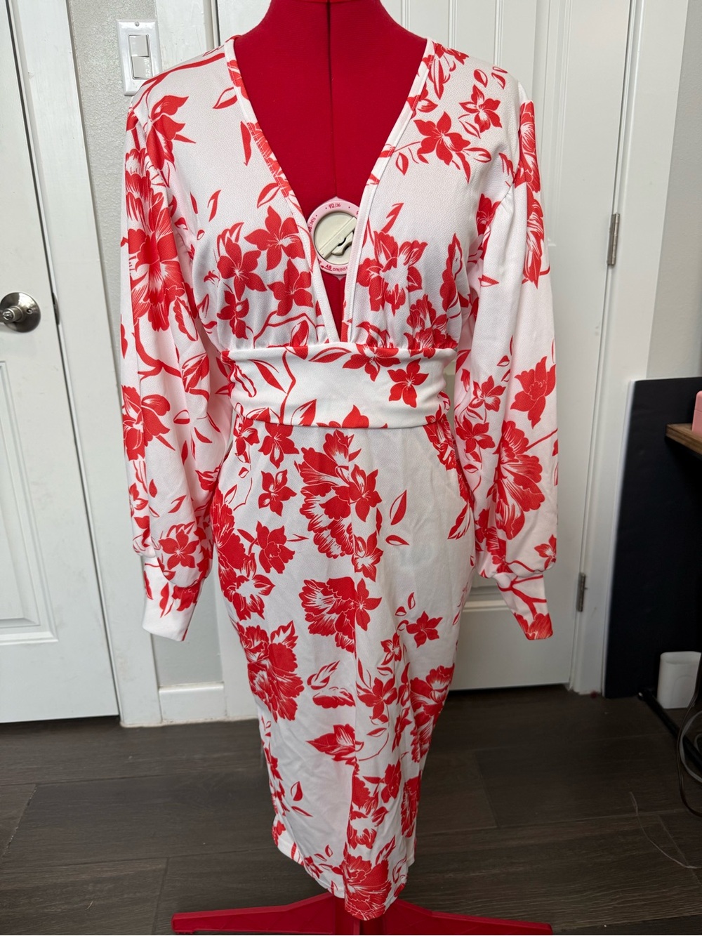 BOOHOO Red Orange FLORAL PRINT PLUNGE TIE WAIST MIDI DRESS Sz 14